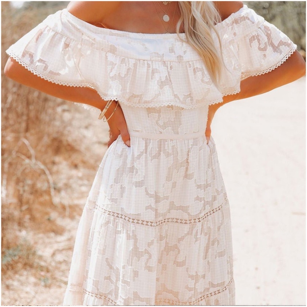 Boho Off Shoulder Ruffle Maxi Dress - Picture 2 of 3